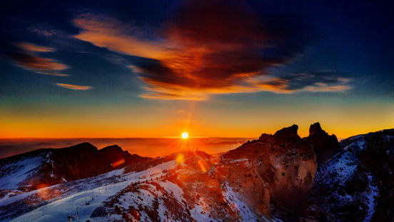 金奖:《晨光初悬》 作者:陈卉卉 金奖:《晨光初悬》 作者:陈卉卉